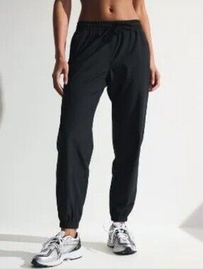 A&F YPB MOTION-TEKJOGGER, SMALL-SHORT, TAG $88
